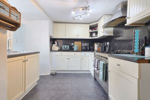 Photo 19- click for photo gallery